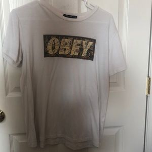 obey t-shirt